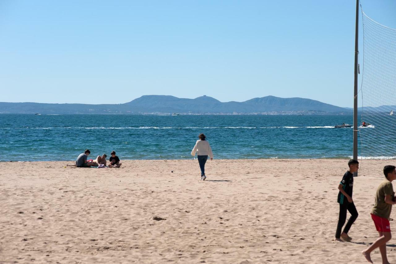 Apartamento A Pie De Playa, Climatizado Y Parking Roses Eksteriør billede